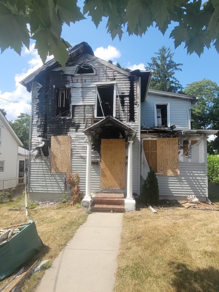 Memphis-area house a homeowner is selling as-is for cash (fire or storm damage)